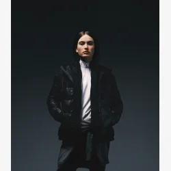 Trolle Projects Jakke "Hooded Short Down Jacket" Black Gloss